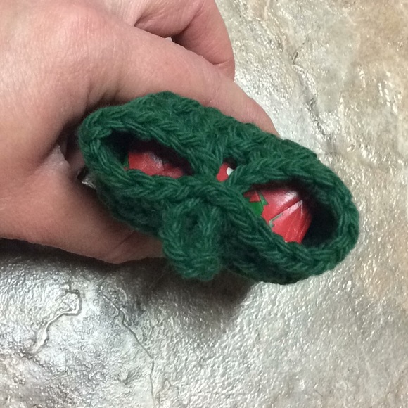 Green exfoliating soap saver bag crocheted - Picture 4 of 5